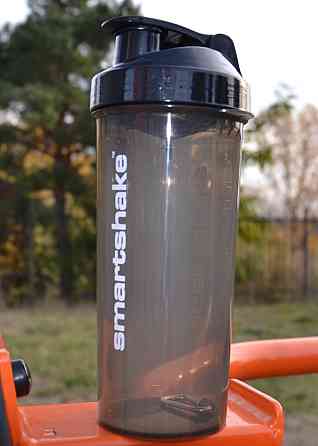 Шейкер спортивний Smartshake Lite 1000ml Glossy-Black Каменское