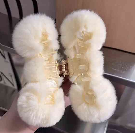 Шпилька крабік із хутра Сміла