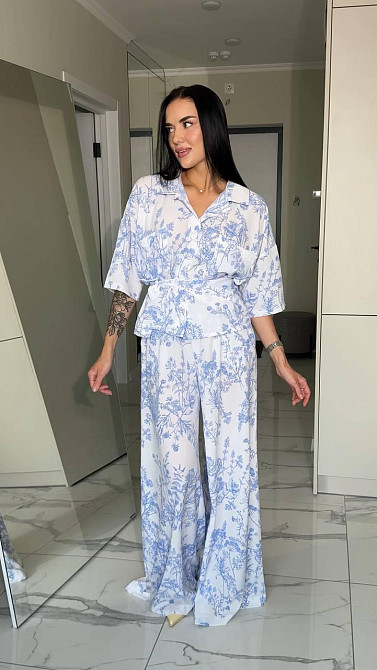 Женский легкий принтованный костюм тройка: платок, рубашка и штаны софт Голубой Одесса - изображение 4