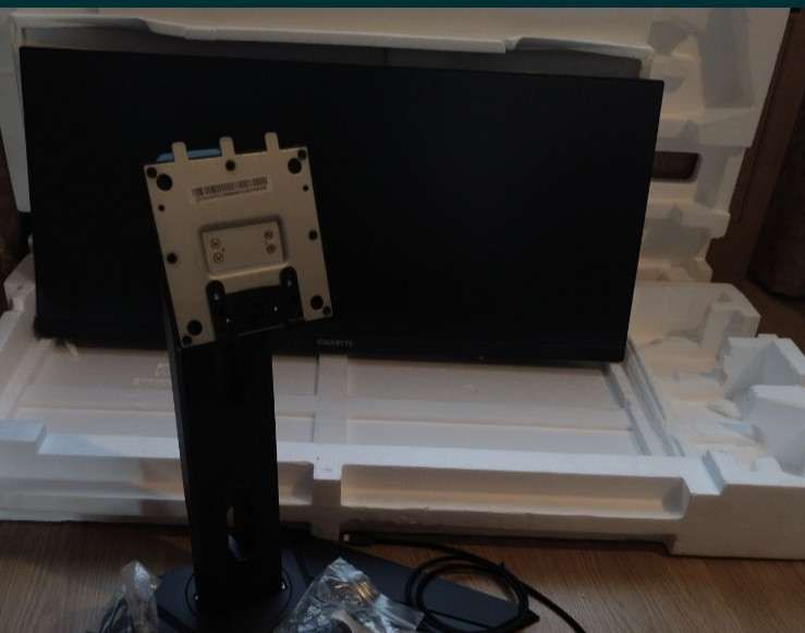 Монитор: GIGABYTE M34WQ 34