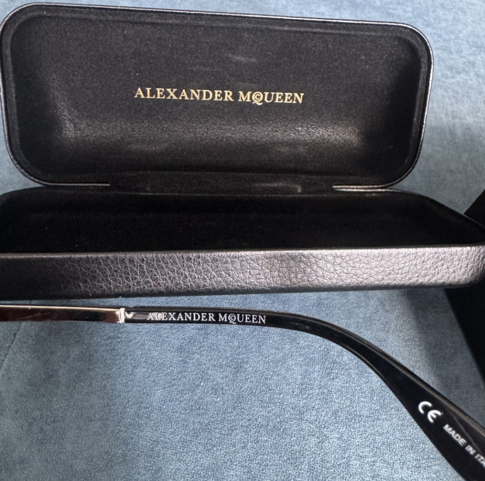 Солцнезащитные очки  Alexander Mcqueen Iconic. Киев - изображение 2