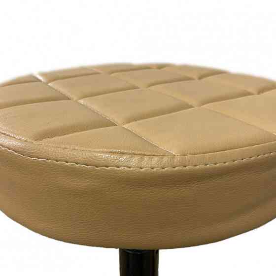 Стілець для майстра без спинки Йола на чорній ніжці Бежевий Київ