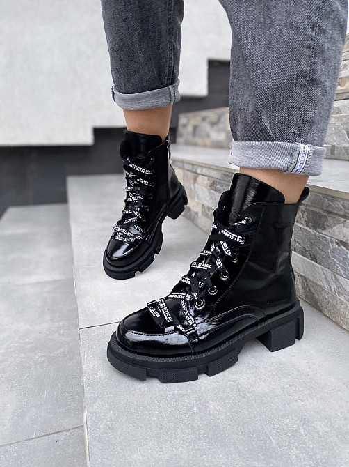 SOTHBY'S Жіночі черевики чорні з натуральної лакованої шкіри демісезонні р. 37, 39, 40 (4196) / Коломия - фото 1