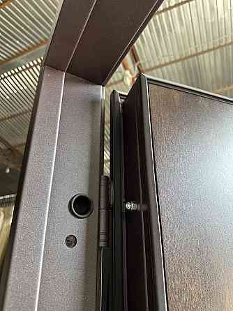 Двери уличные Redfort, модель НИКА Браун (Металл/МДФ), 2 контура Киев