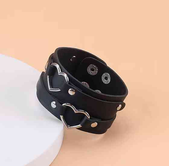 Браслет из искусственной кожи с сердцами черный, панк браслет унисекс, готический аксессуар Киев