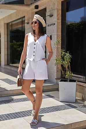 Летний женский костюм жилет с шортами из льна Aspen батал Киев