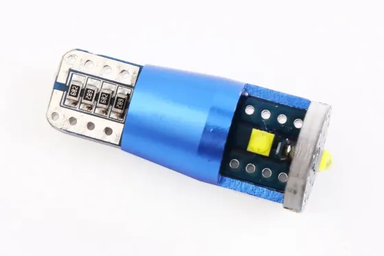 Лампа диодная 12В безцок. T10  3-SMD Cree CAN Cyclone 540лм Винница