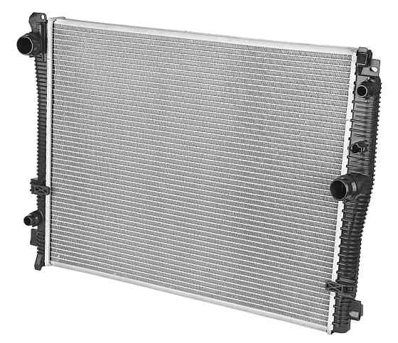 Радиатор охлаждения BMW 17118666740 35181 Киев