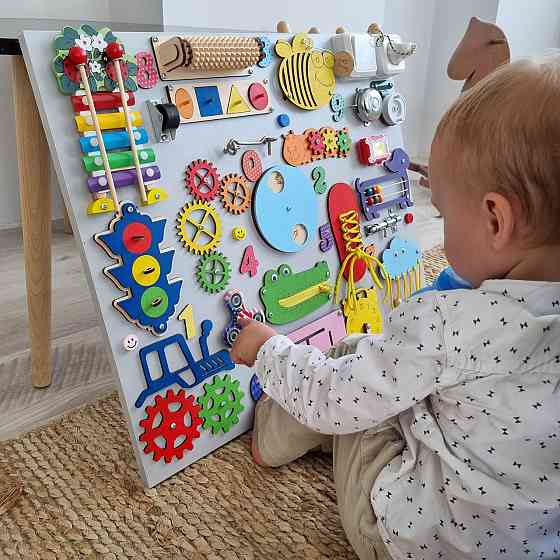 Бізіборд Розвивальна дошка 50х60 унісекс Розвивальну дошку для дітей від 6 місяців для розвитку дрібної моторики Київ