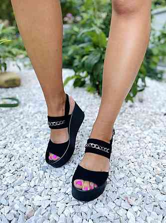 Vikttorio Босоніжки жіночі чорні літні VIKTTORIO Кароліна з натуральної замші/Бісоніжки на плат Коломыя