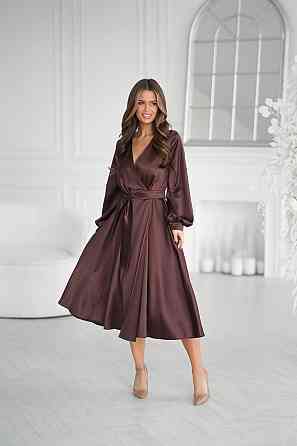 Жіноча сукня з запахом, з атласу Одеса