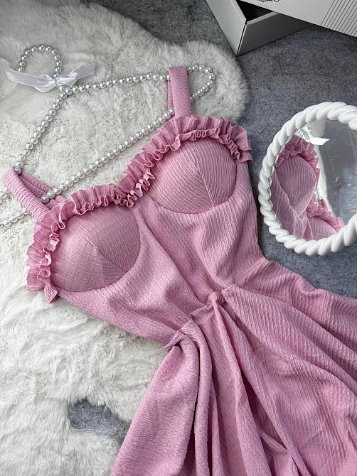 Женское праздничное эффектное платье на бретелях с чашечками жатка зара Одесса - изображение 4