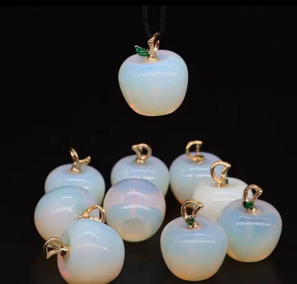 Підвіска з натурального опалу у формі яблука 18*21 мм, талісман з опалу, прикраса з каменю. Київ - фото 1