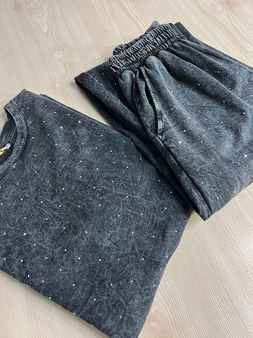 Костюм жіночий Coast Moda 4256 варений в техниці тай-дай джоггери з футболкою розсип камінців графіт, графіт, S Київ - фото 20