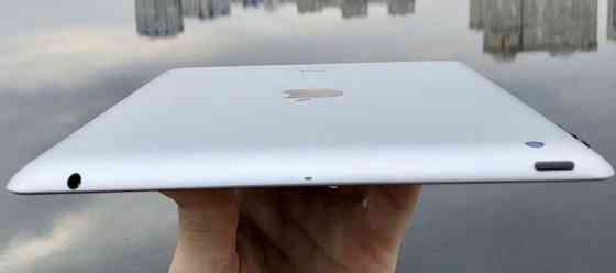 Планшет Apple iPad 4 9.7