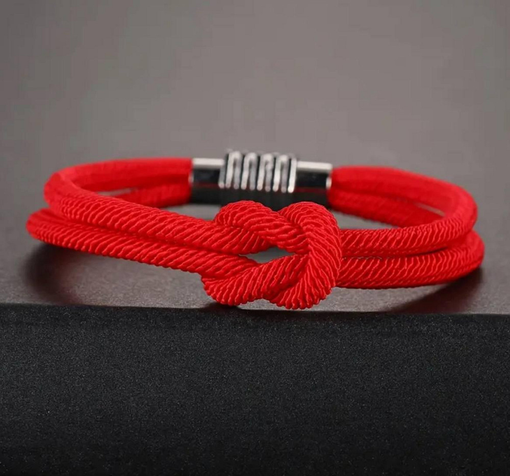 Червоний браслет зі шнура зі знаком нескінченності – оберіг, талісман, аксесуар на руку Київ - фото 1