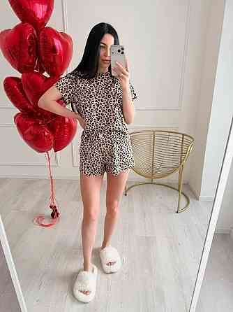 Женская стильная домашняя пижама с велюром Бежевый Одесса