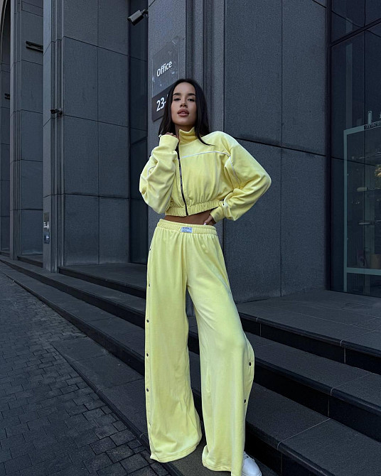 Женский теплый стильный костюм тройка из мягкого велюра. Лимонный, 46/48 Одесса - изображение 8