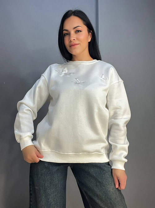 Свитшот женский Pepper&mint 24-18 утепленный вышивка птицы оверсайз белый, белый, L Одесса - изображение 9