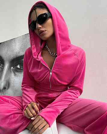 Жіночий повсякденний велюровий костюм двійка з широкими штанами та вкороченою кофтою плюшевий велюр Одеса