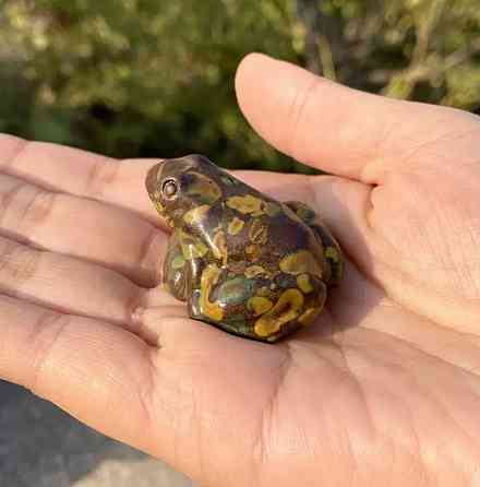 Фигурка «Лягушка» из фруктовой яшмы — мини статуэтка 3.9×3.3 см Киев