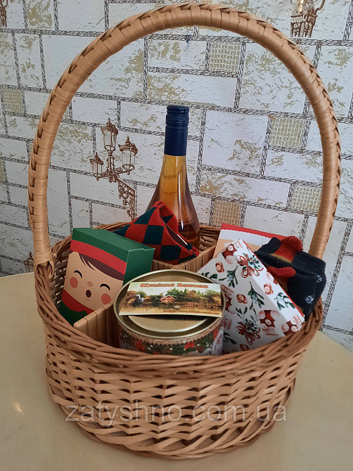 Подарунковий кошик із осередками | кошик із лози на подарунки |плетений кошик новорічний опт Київ - фото 7