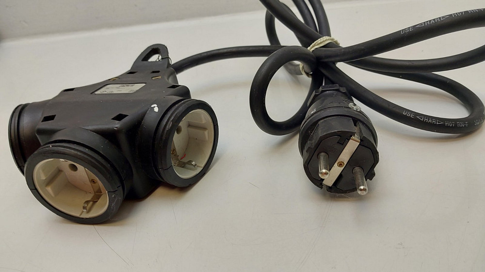 Промислова триконтактна розетка PC Electric PCE 253, 16A 250V, IP44 (товар вживаний) Луцьк - фото 2