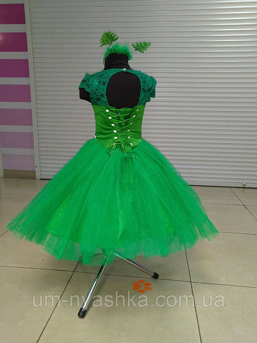 Нарядное пудровое платье для девочки 