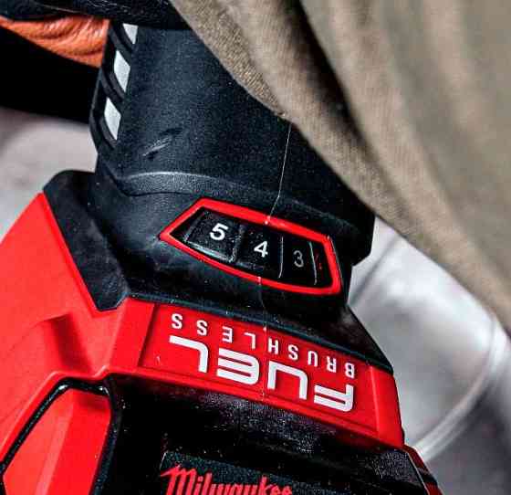 Акумуляторна кутова шліфмашина MILWAUKEE M18 FSAGV125XB0X 4933478436 Одеса
