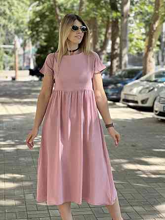 Летнее платье миди свободного кроя 