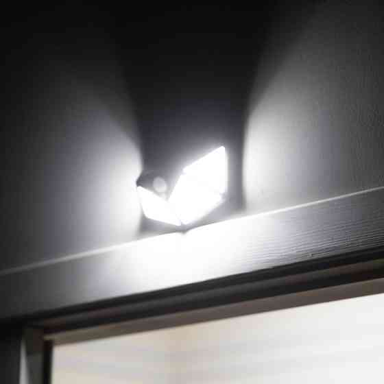 Світильник акумуляторний настінний 100 SMD, вуличний, сонячна панель, датчик руху INTERTOOL LB-0113 Київ