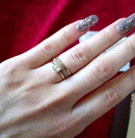 Золотое кольцо с фианитами, размер 16 Артикул 13695/01/0/145 Киев