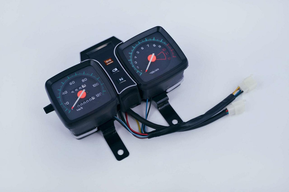 Панель приборов (в сборе)   ,  Зубр  125/250    (квадратные) Мукачево - изображение 1