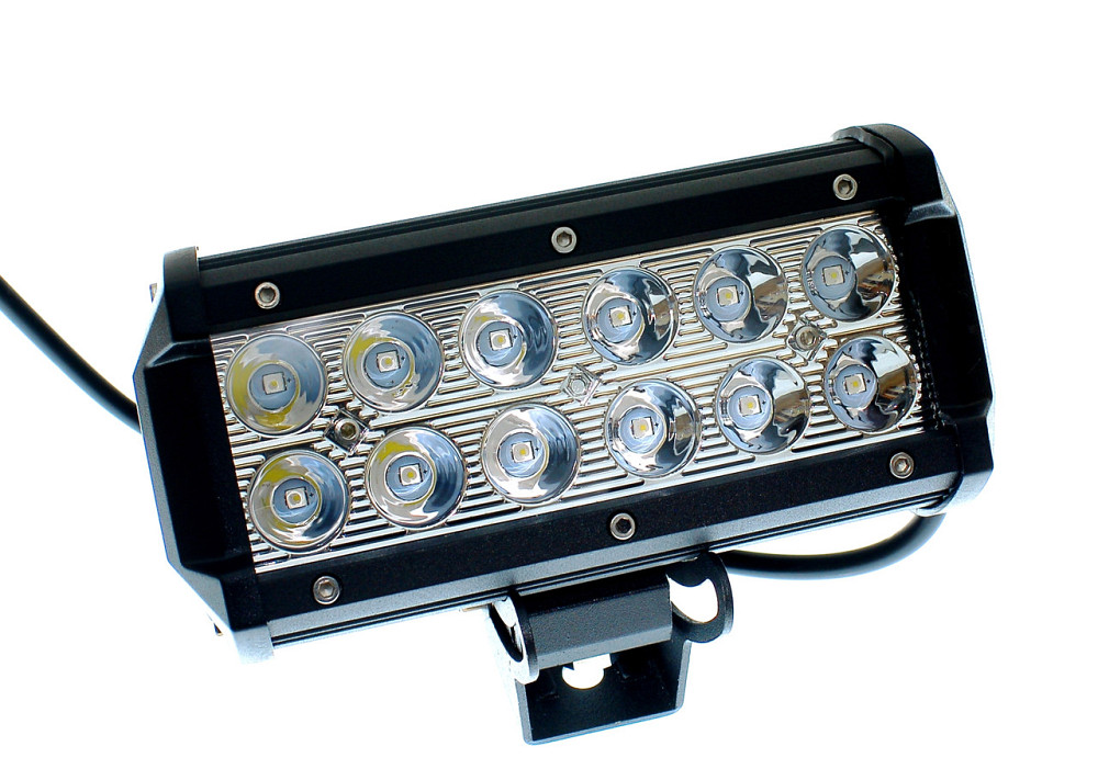 Світлодіодна фара AllLight C-36W 12chip CREE spot 9-30V нижній кріплення Харків - фото 2