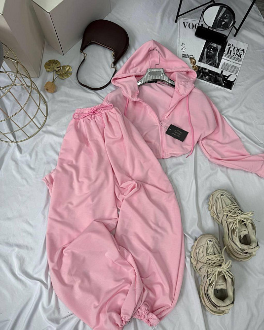 Женский прогулочный оверсайз костюм двойка: кофта и штаны двунитка Барби Одесса - изображение 1