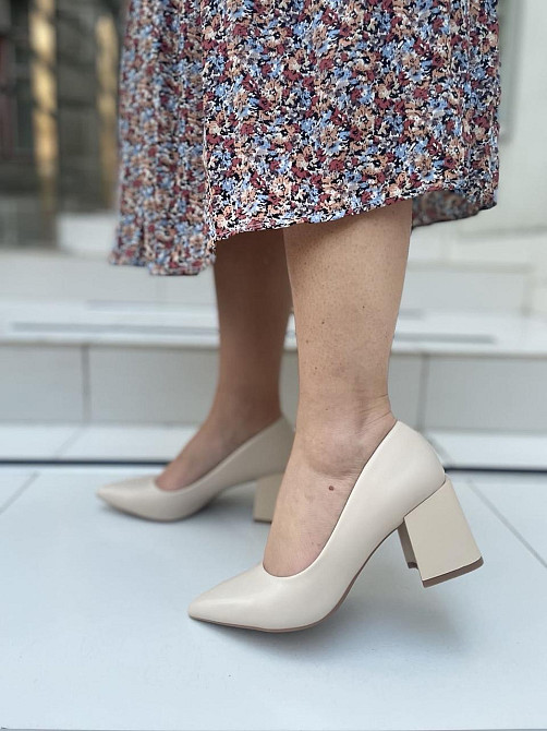 Loretta Туфлі жіночі LORETTA бежеві еко-шкіра каблук 6 см 36р.-23.5см. 38р.-25см. (A320-5) Коломыя - изображение 1