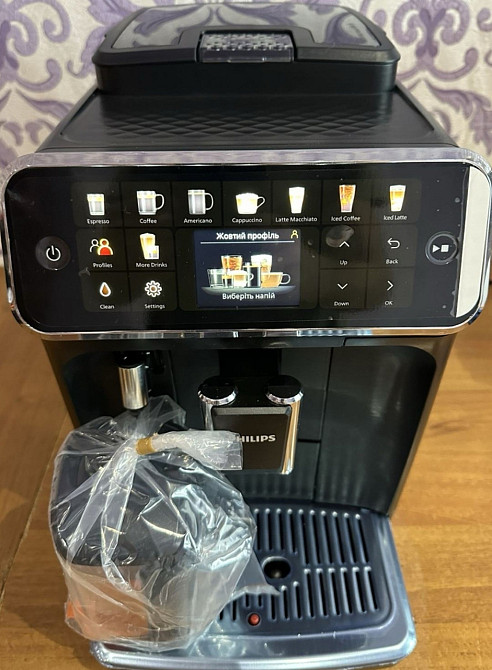Кавова машина Philips 5500. Київ - фото 1