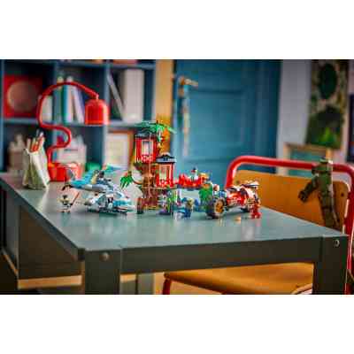 Конструктор LEGO Ninjago Автомобильная битва ниндзя у дома на дереве (71857) Винница