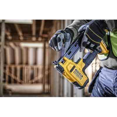 Степлер строительный DeWALT 18В XR, длина/ширина скобы 25/19.7 мм, 2xAh, кейс TSTAK (DCN701D2) Винница