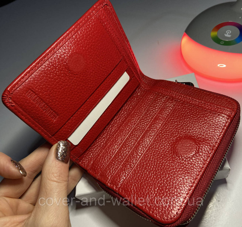 Шкіряний жіночий гаманець червоного кольору на магнітах і блискавці середнього розміру ST Leather 360 Київ - фото 9