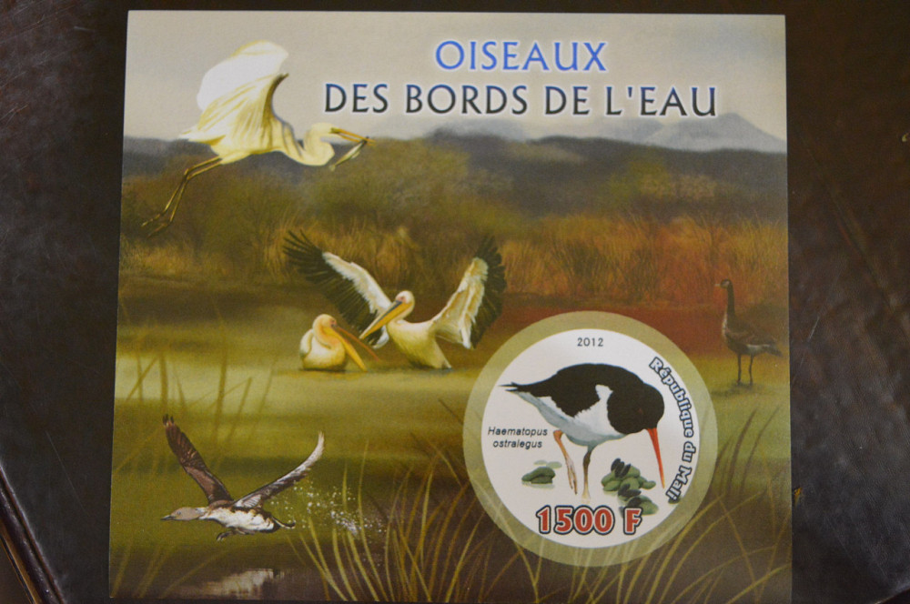 Мали. Марки. Фауна. Блок. 2015 год (В-3) Полтава - изображение 1