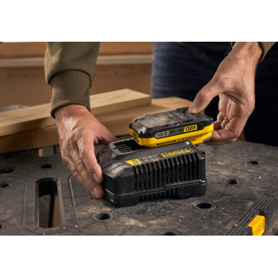 Набір акумулятор + зарядний пристрій Stanley FatMax V20, 18 В, 2x2Ah, 2A (SFMCB12D2) Вінниця - фото 3