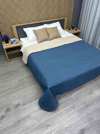 Покрывало двустороннее Decorator Microfiber листья 180х215 см синий с бежевым (85-094) Киев