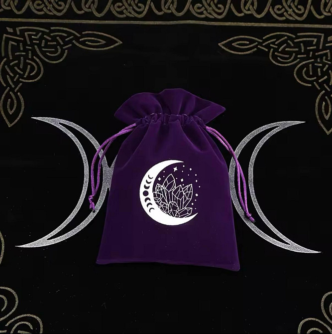 Мешочек из велюра для карт Таро или рун 