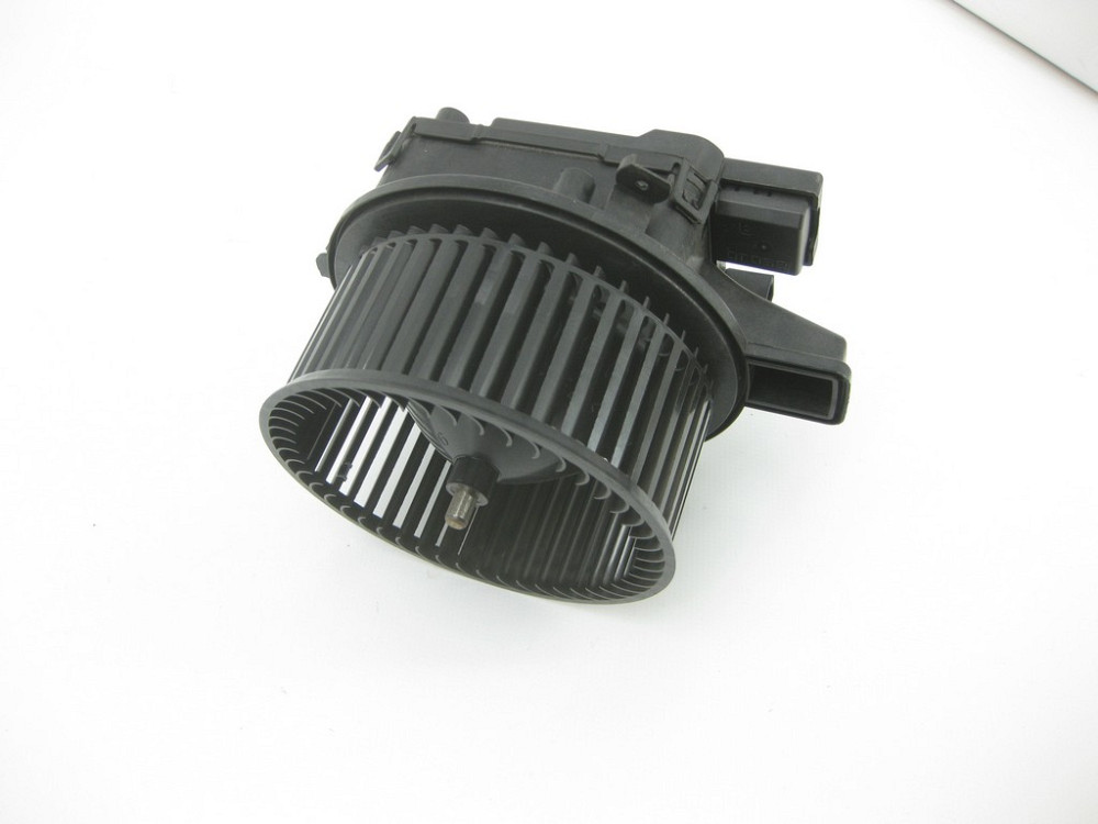 VAG  4M1820021C Вентилятор печі Одесса - изображение 4