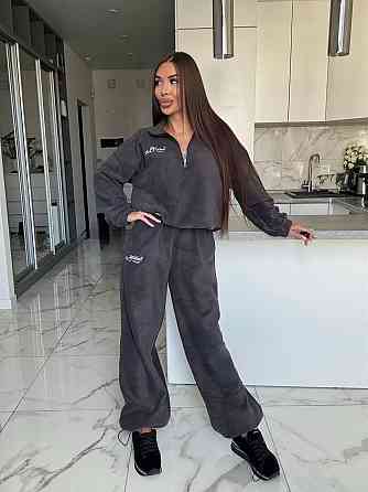 Жіночий костюм з фліс-полару, з вишивкою Одеса