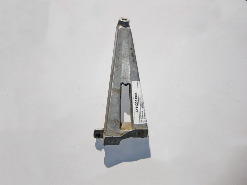Mercedes-Benz  A1112361395 Кронштейн впускного колектора двигуна M111 R4 1.8 2.0 2.3л E-Class W210 ML W163 C-Class W202 W203 Одеса - фото 1