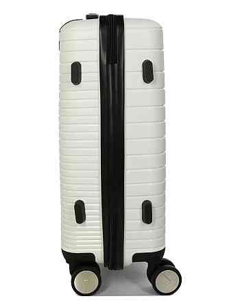 Чемодан полипропиленовый MADISSON 33703 малый 55 см белый Киев