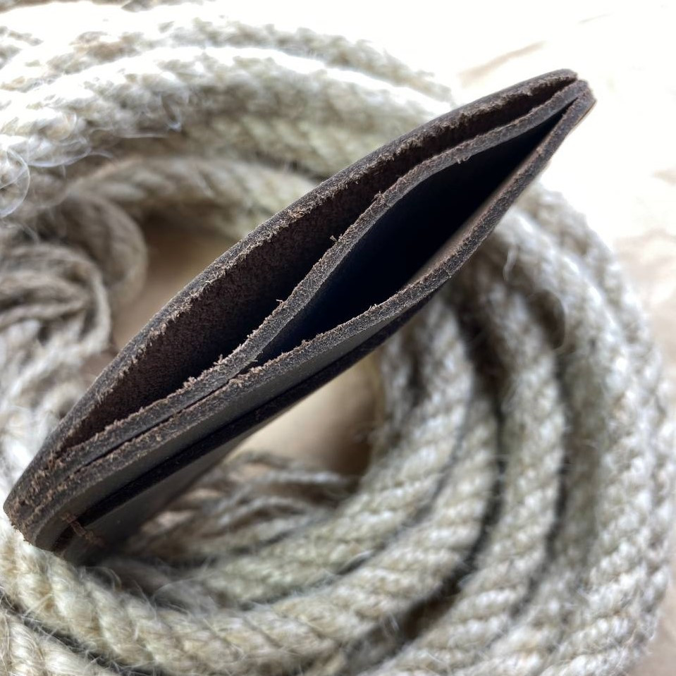 Картхолдер Коричневий із тисненням UA шкіряний, стильний органайзер чохол зі шкіри для 4 банківських картокMasterSem Київ - фото 5