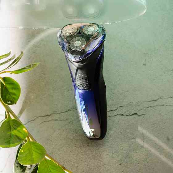 Мужская электробритва с LED-дисплеем VGR V-306 Киев